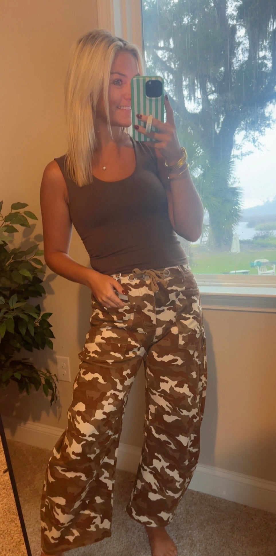 DESERT BROGAN CAMO BARREL JEANS