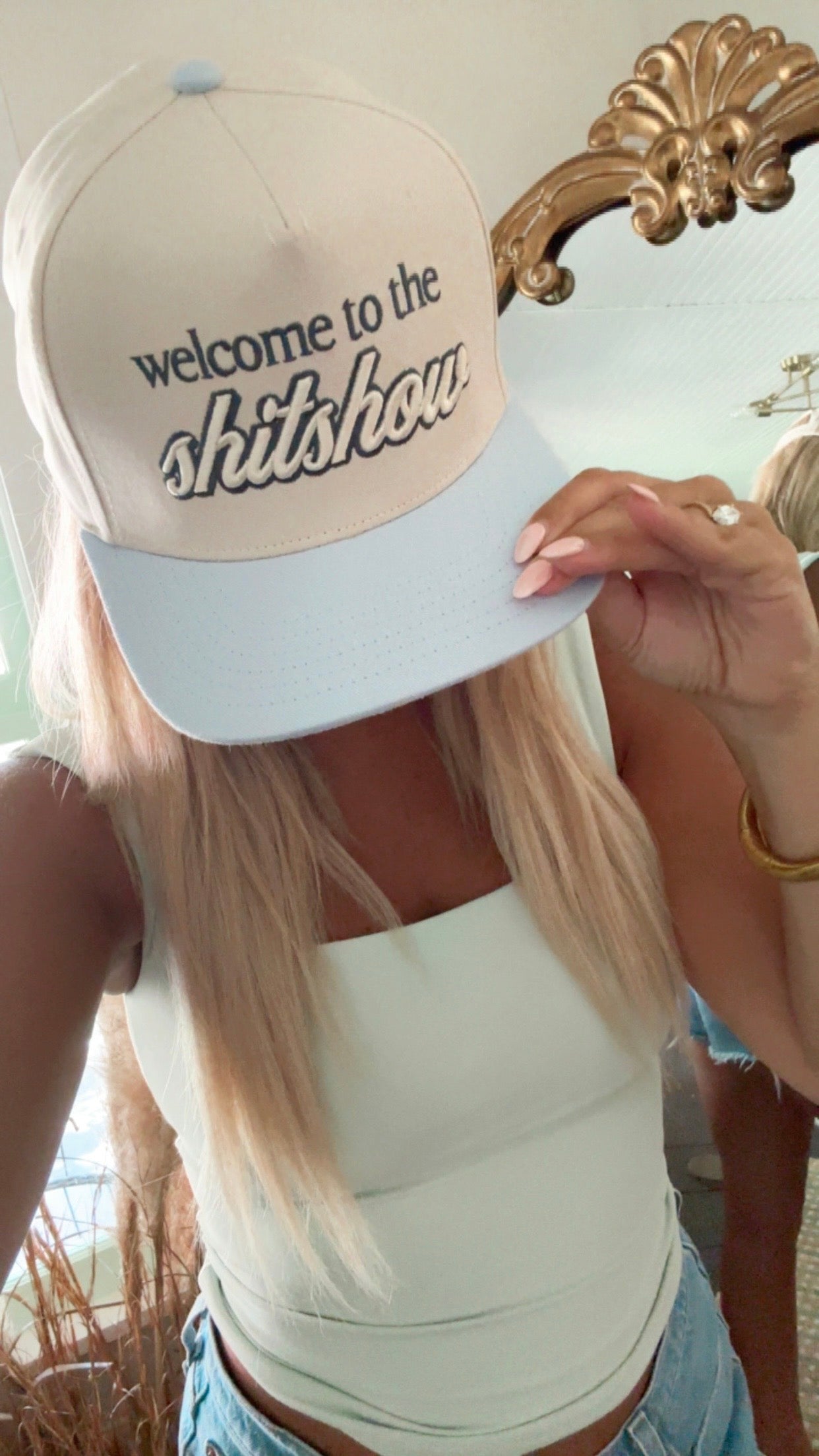 Shitshow hat